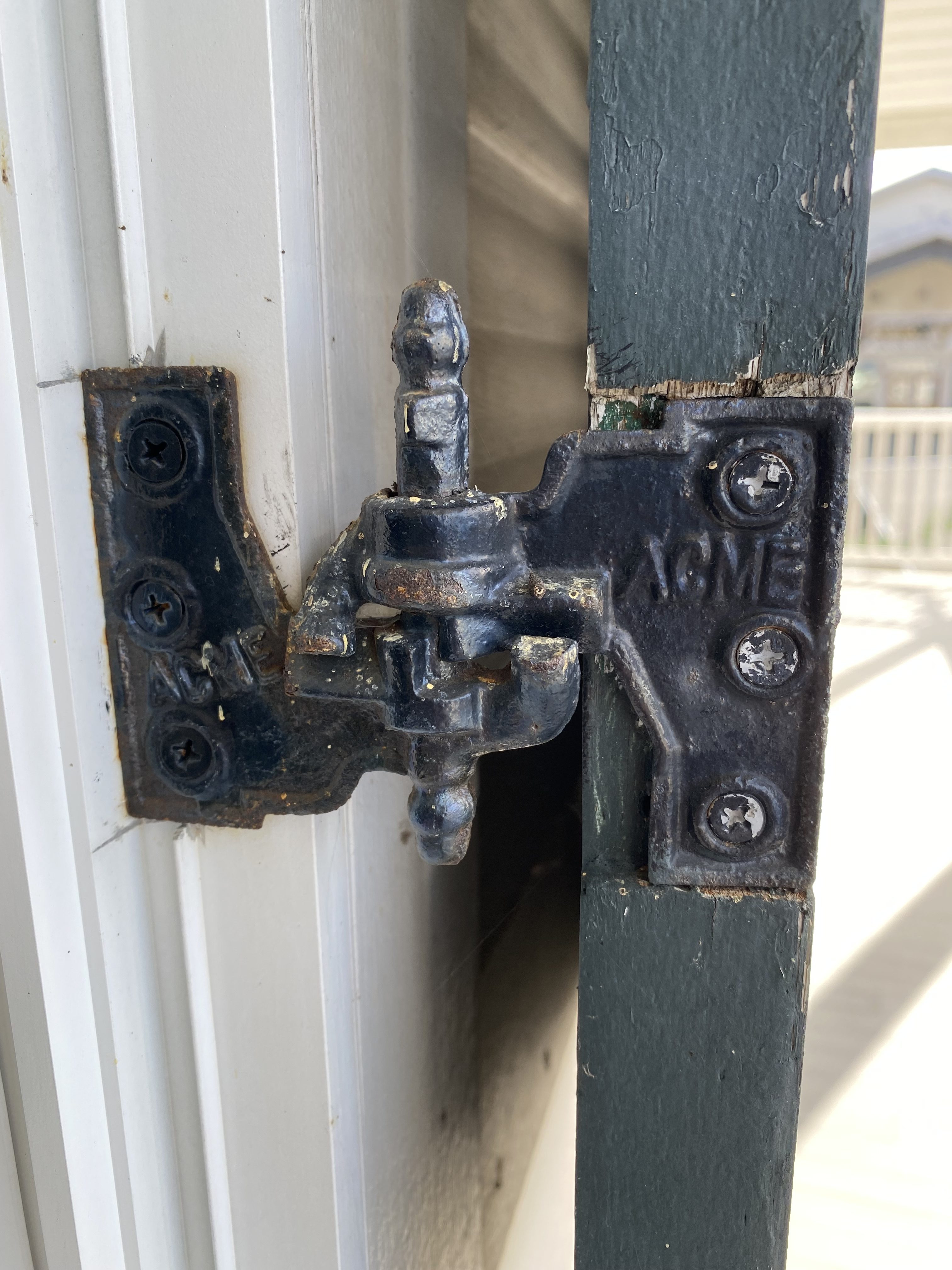 Cast Iron Victorian Hinge